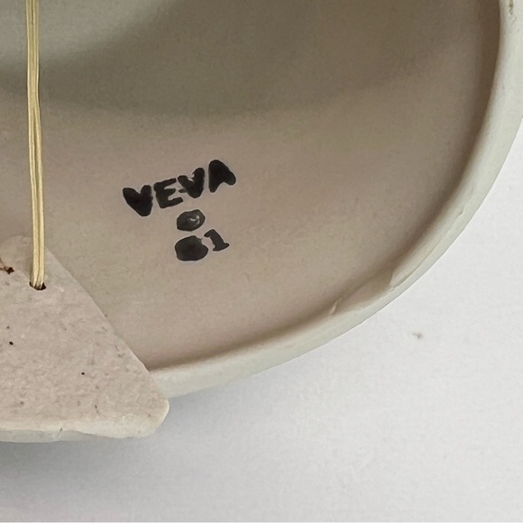 Vintage Bell~Veva 81~Ceramic Stoneware Pottery Leaves, Acorns, Hand Painted, 4” - Picture 5 of 9